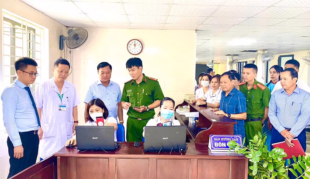 Công an Hà Tĩnh và những cái nhất trong thực hiện Đề án 06 -0