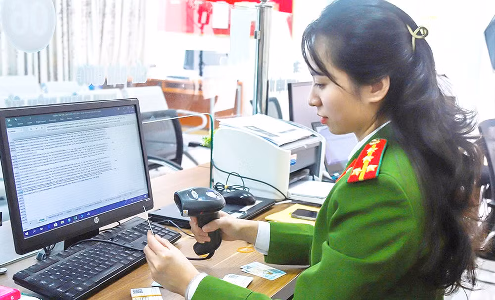 Công an Hà Tĩnh và những cái nhất trong thực hiện Đề án 06 -0