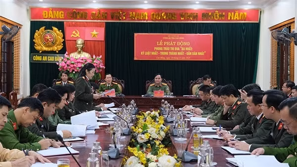Công an tỉnh Cao Bằng phát động phong trào thi đua “Ba Nhất”