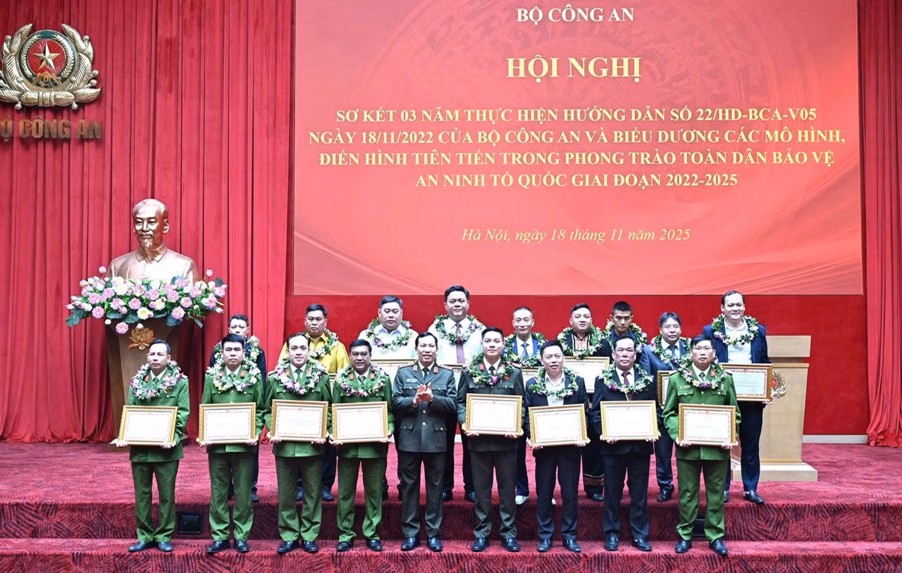 Tôn vinh 71 mô hình điển hình tiên tiến trong phong trào toàn dân bảo vệ an ninh Tổ quốc (ANTQ) giai đoạn 2022 – 2025. -0