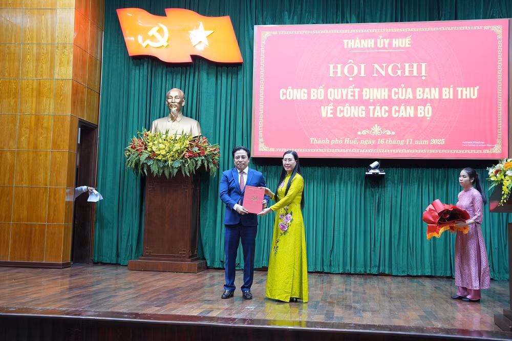 Điều động Chủ tịch tỉnh Khánh Hòa giữ chức Phó Bí thư Thành ủy Huế -0