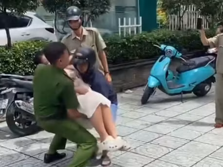 Lan tỏa hình ảnh đẹp của Công an cơ sở từ những việc làm giản dị, ý nghĩa -3