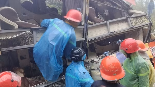 Thủ tướng chỉ đạo tập trung khắc phục hậu quả sự cố sạt lở đất tại đèo Khánh Lê, tỉnh Khánh Hòa