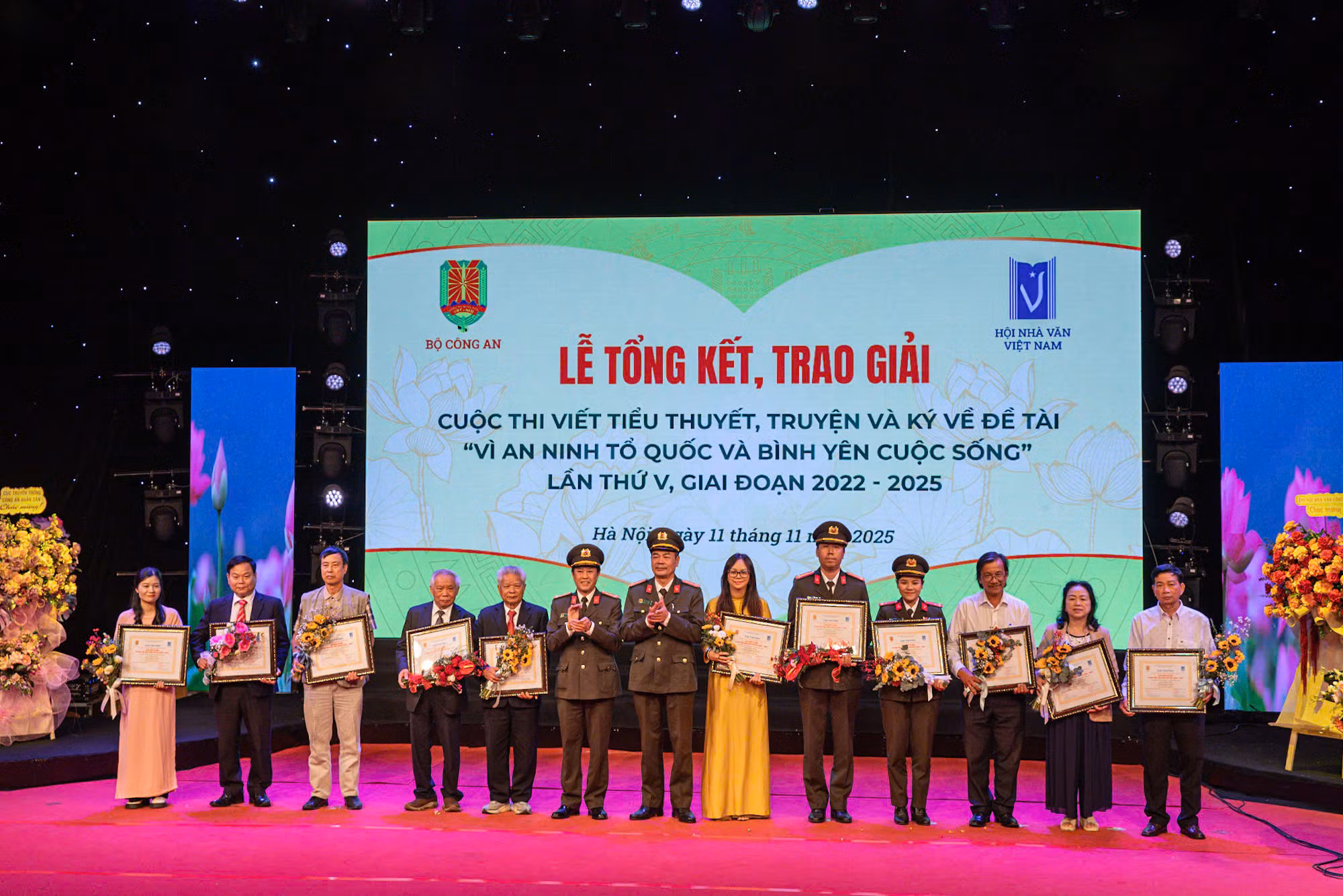 Thắp sáng thêm hình ảnh đẹp của người chiến sĩ CAND trong lòng nhân dân. -0
