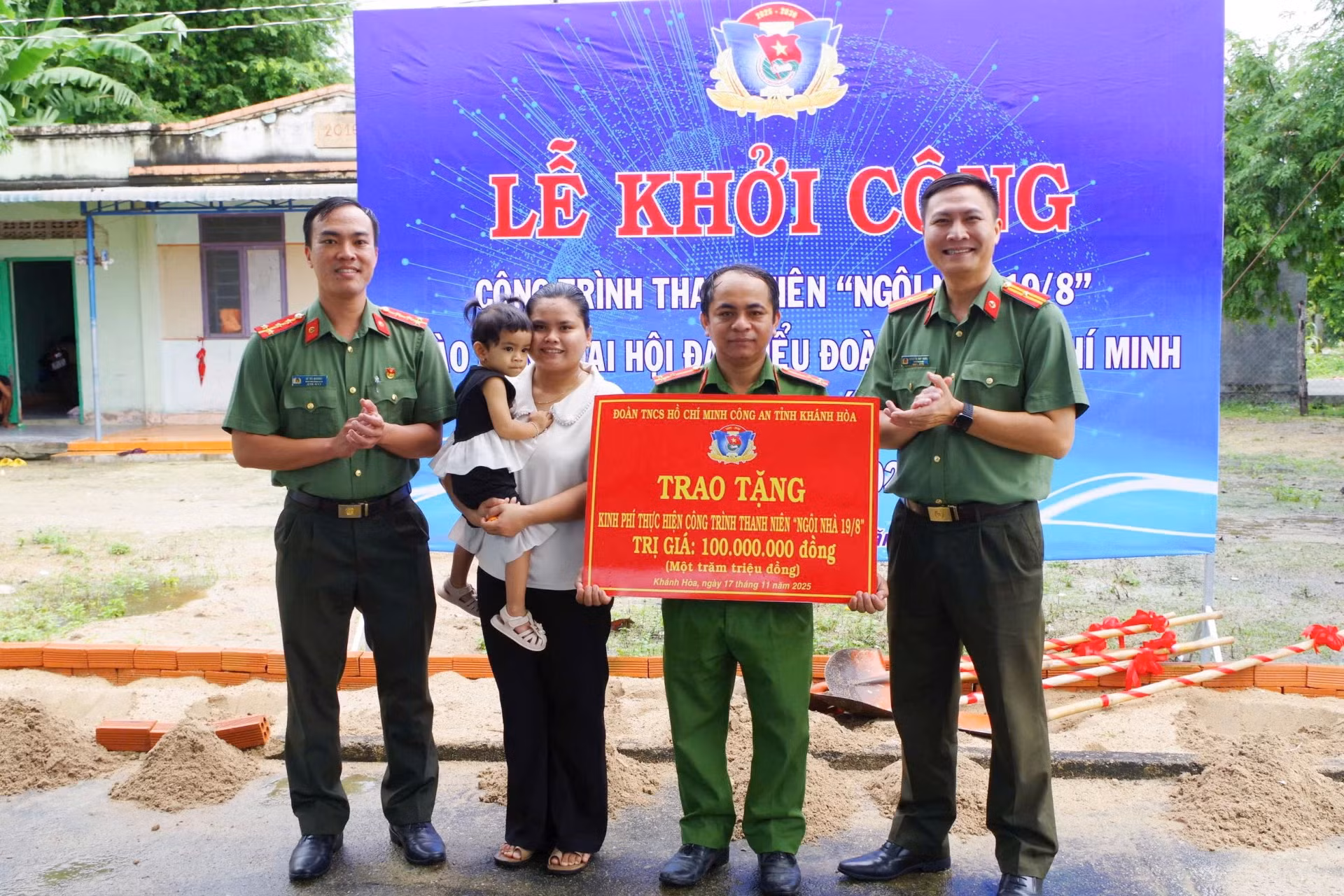 Đoàn Thanh niên Công an tỉnh Khánh Hoà xây dựng “Ngôi nhà 19/8” cho đoàn viên có gia cảnh khó khăn -0