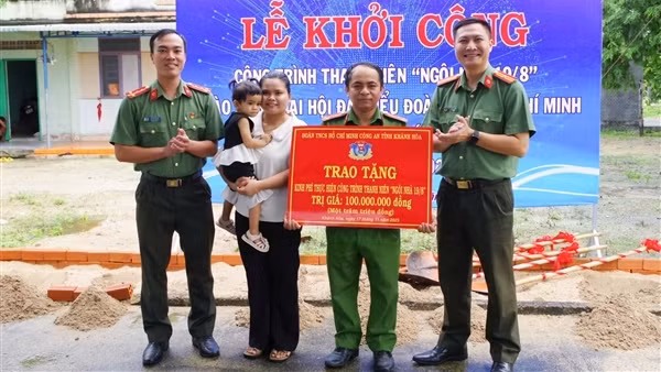 Xây dựng “Ngôi nhà 19/8” cho đoàn viên Công an có hoàn cảnh khó khăn