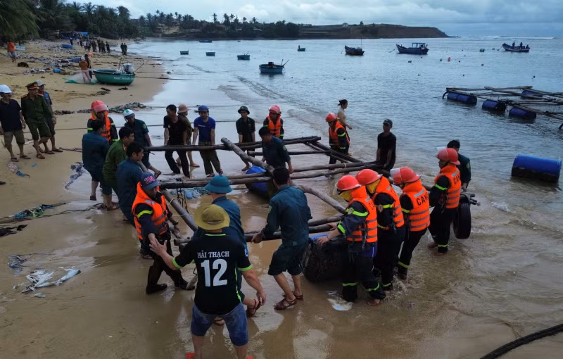 Australia hỗ trợ thêm 800.000 AUD giúp người dân miền Trung vượt qua bão lũ -0