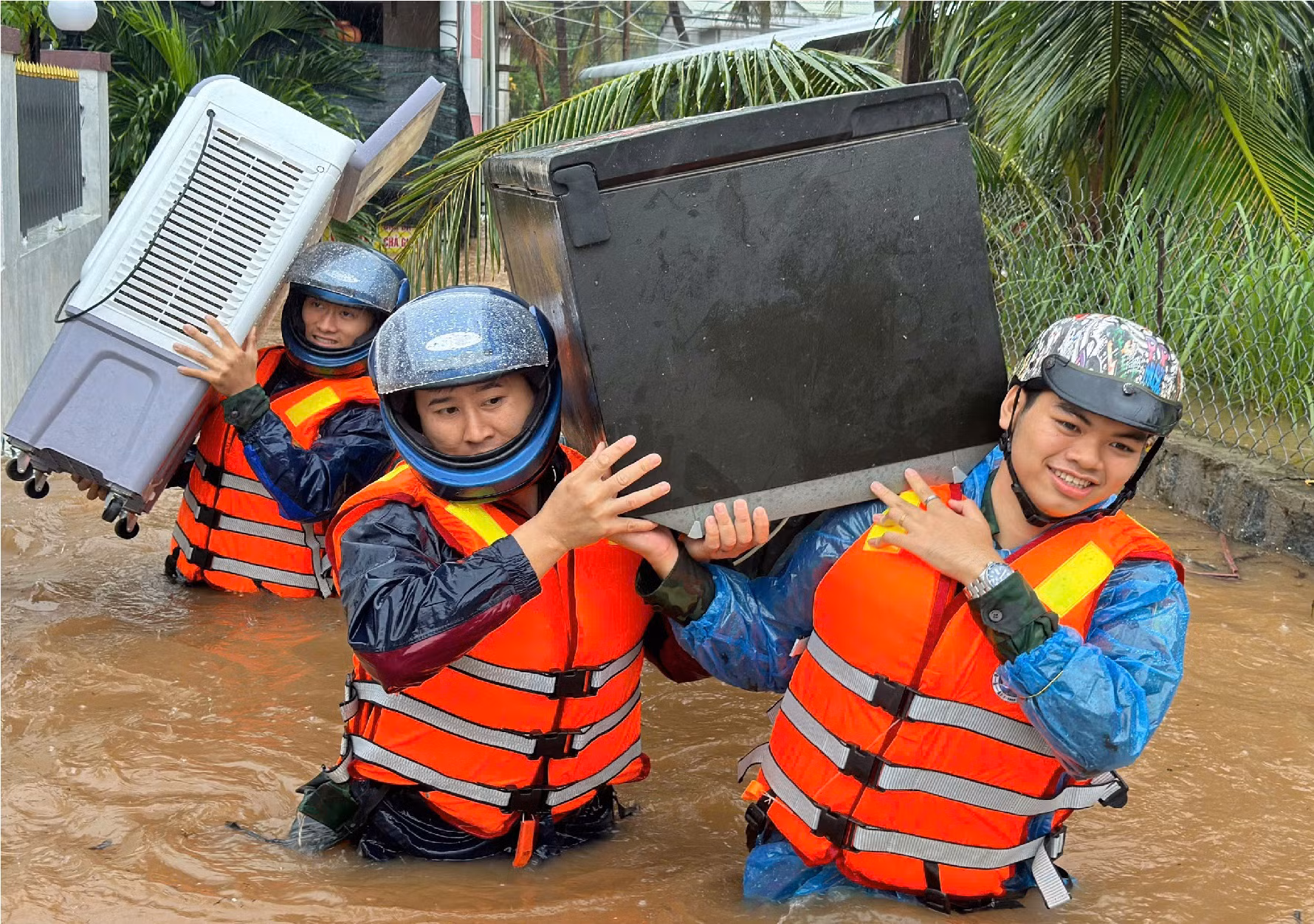 Đắk Lắk tạm hoãn các cuộc họp không cần thiết để tập trung chống lũ -0