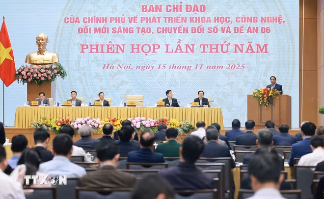 Thủ tướng Phạm Minh Chính phát biểu tại phiên họp lần thứ năm của BCĐ của Chính phủ về phát triển khoa học, công nghệ, đổi mới sáng tạo, chuyển đổi số và Đề án 06.