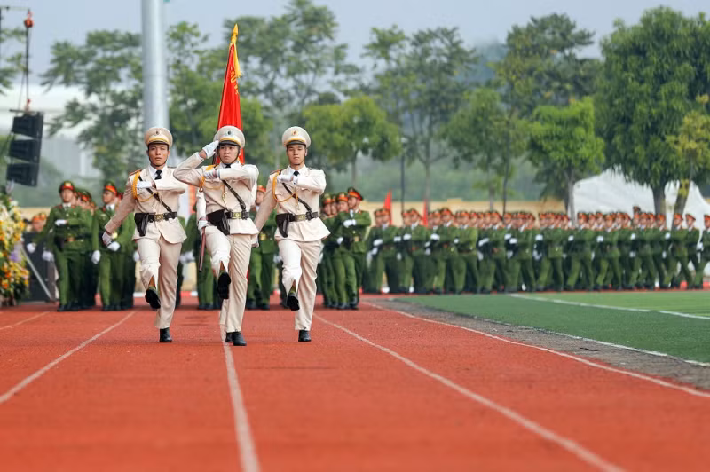Nhận diện, đấu tranh phản bác các quan điểm sai trái, xuyên tạc về lực lượng CAND trong tình hình mới -0
