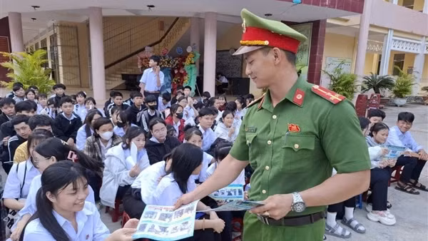 Vì bình yên cuộc sống trên vùng quê Tây Hòa