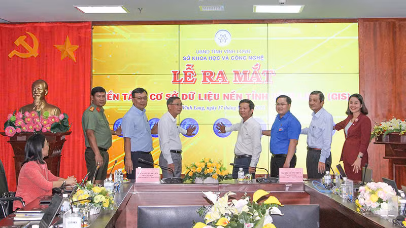 Vĩnh Long ra mắt Nền tảng Cơ sở dữ liệu nền -0