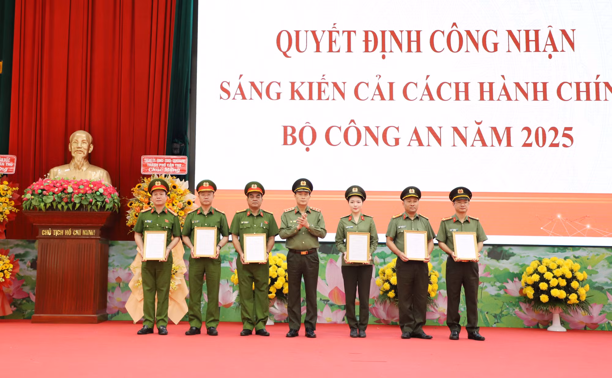 Lấy sự hài lòng của người dân, doanh nghiệp làm thước đo cải cách hành chính trong CAND -0