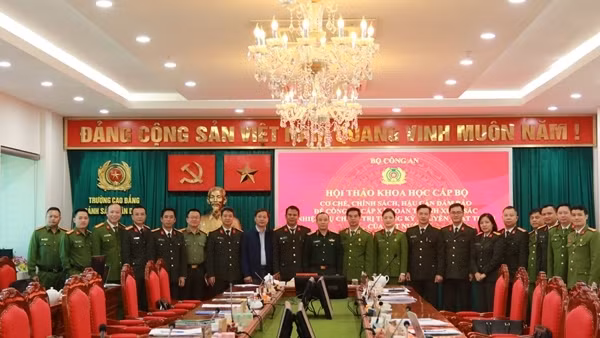 Hoàn thiện cơ chế, chính sách, hậu cần đảm bảo để Công an cấp xã hoàn thành xuất sắc nhiệm vụ