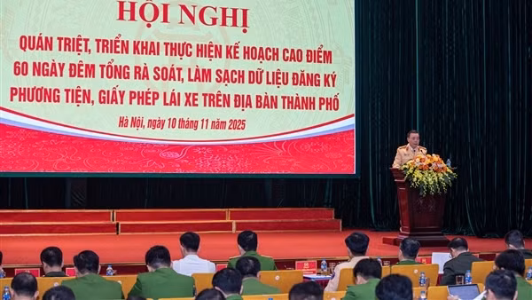 Công an TP Hà Nội tiên phong triển khai chiến dịch số hóa 8 triệu hồ sơ phương tiện