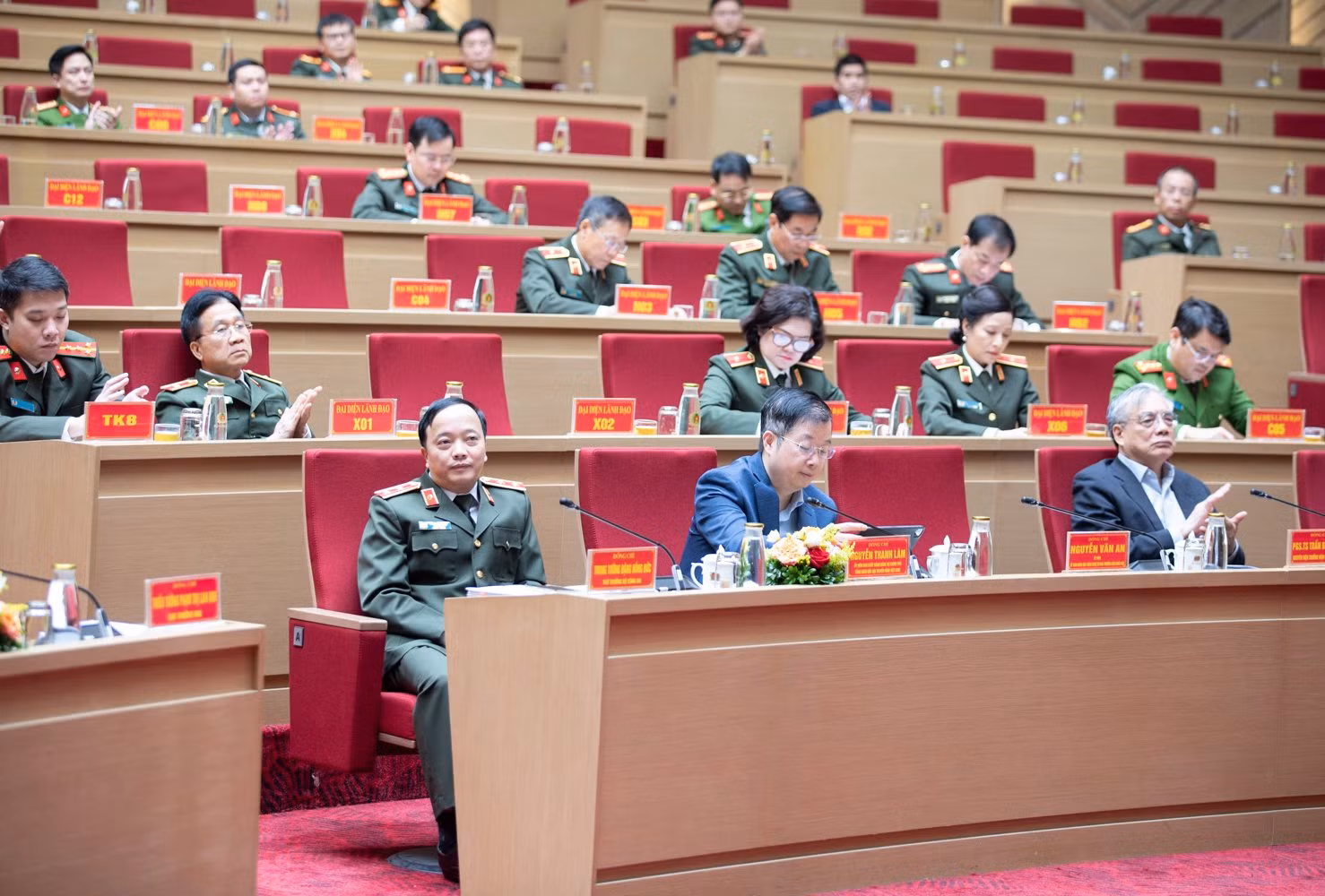 Lực lượng CAND tiên phong trong chuyển đổi xanh, bảo vệ môi trường -0