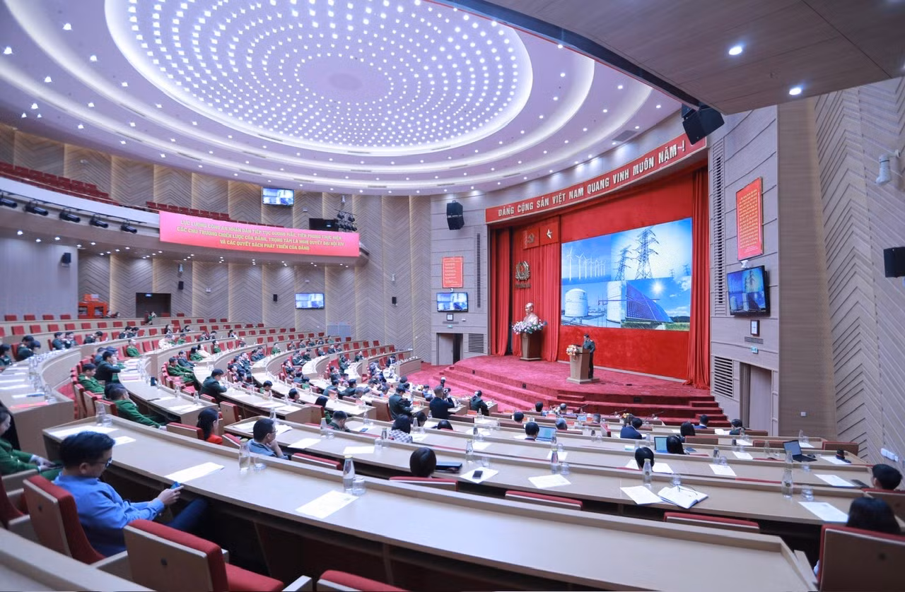 Lực lượng CAND tiên phong trong chuyển đổi xanh, bảo vệ môi trường -0