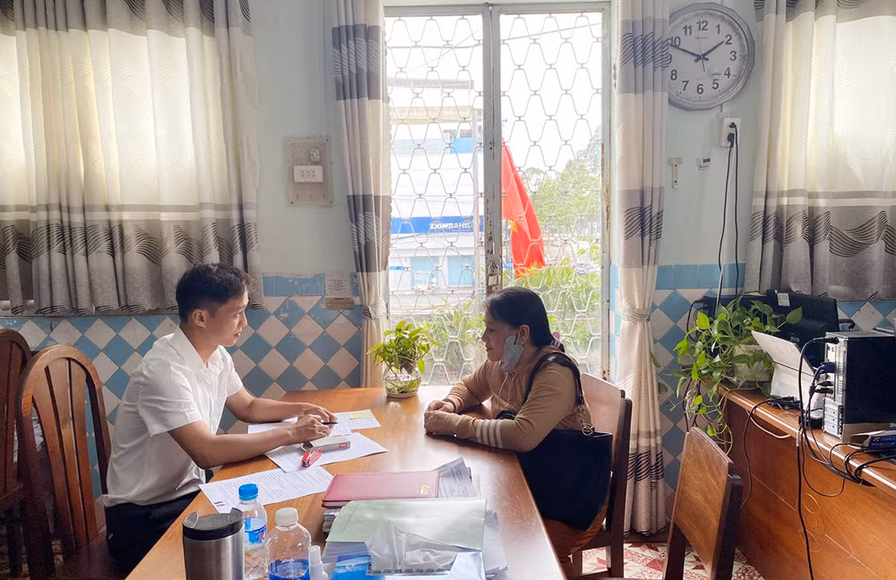 trợ giúp viên pháp lý tìm hiểu vụ việc của cháu bà lâm thị d - ảnh minh họa.jpg -0