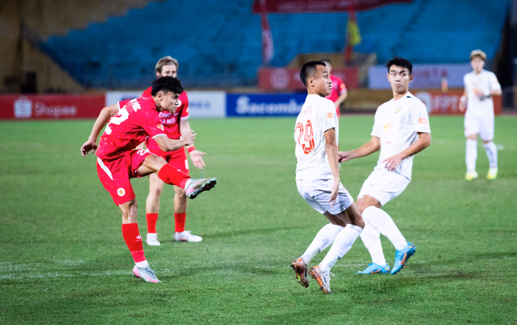 CLB Bóng đá Công an Hà Nội có chiến thắng đậm trước quãng nghỉ của V.league -0