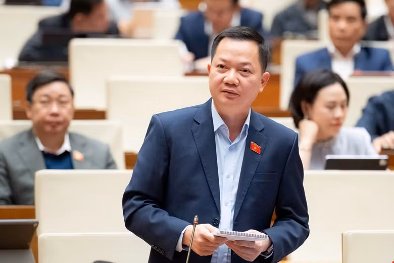 Người dân mua vàng tích luỹ cho con cháu, đề phòng ốm đau phải chịu thuế, nên hay không? -0