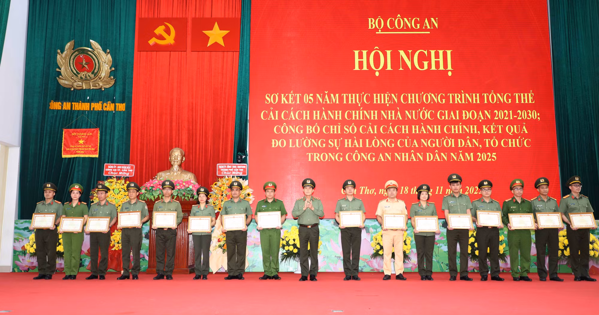 Lấy sự hài lòng của người dân, doanh nghiệp làm thước đo cải cách hành chính trong CAND -0