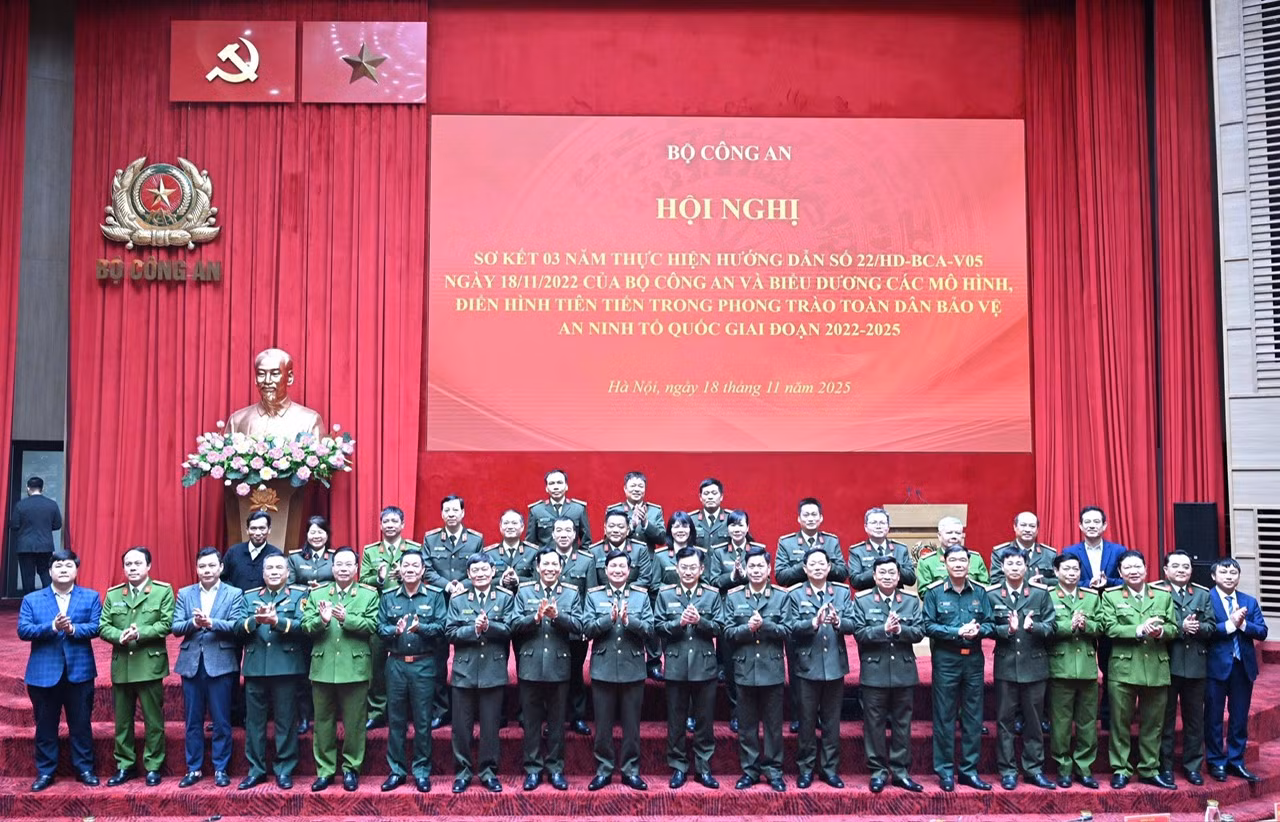 Tôn vinh 71 mô hình điển hình tiên tiến trong phong trào toàn dân bảo vệ an ninh Tổ quốc (ANTQ) giai đoạn 2022 – 2025. -0