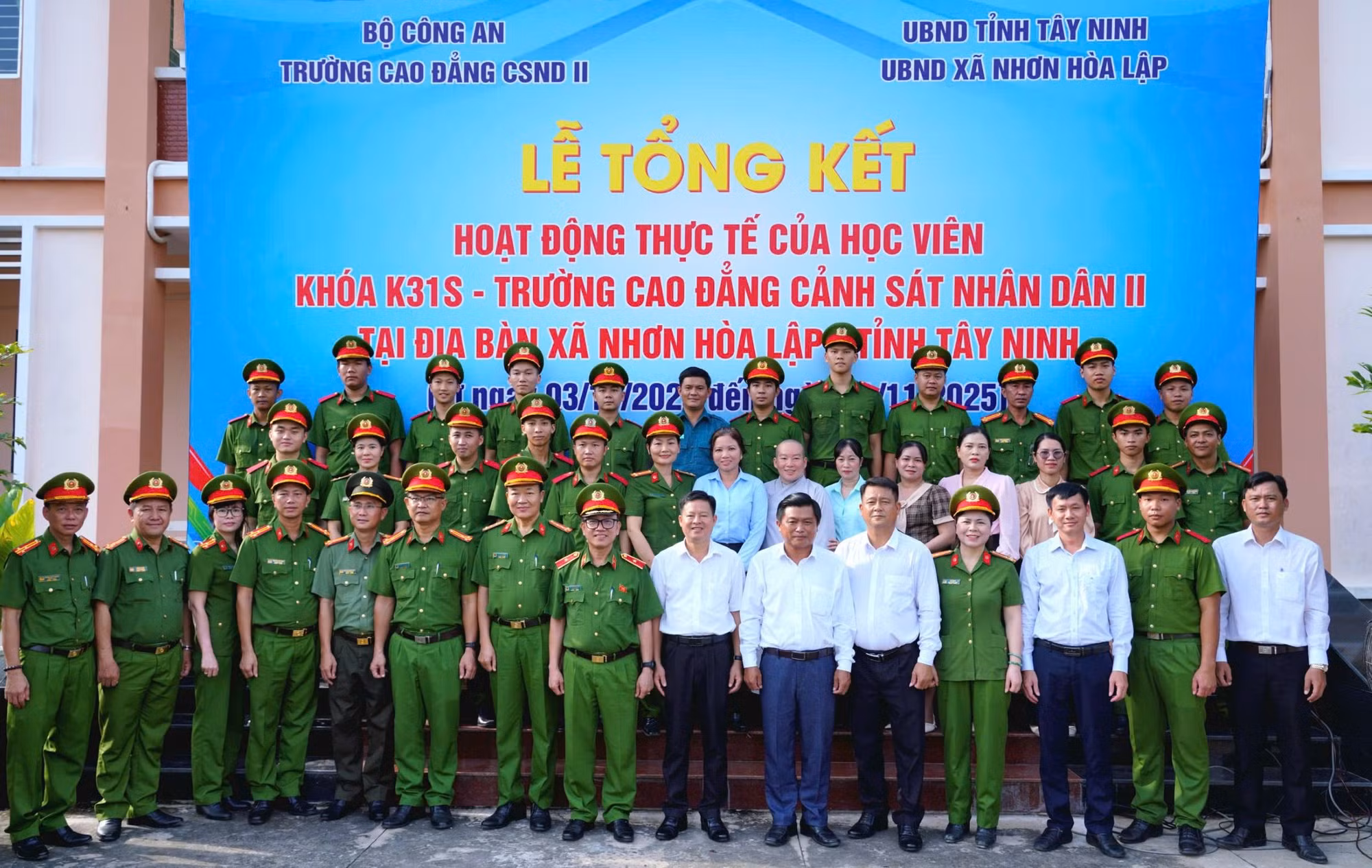 trao3.jpg -0