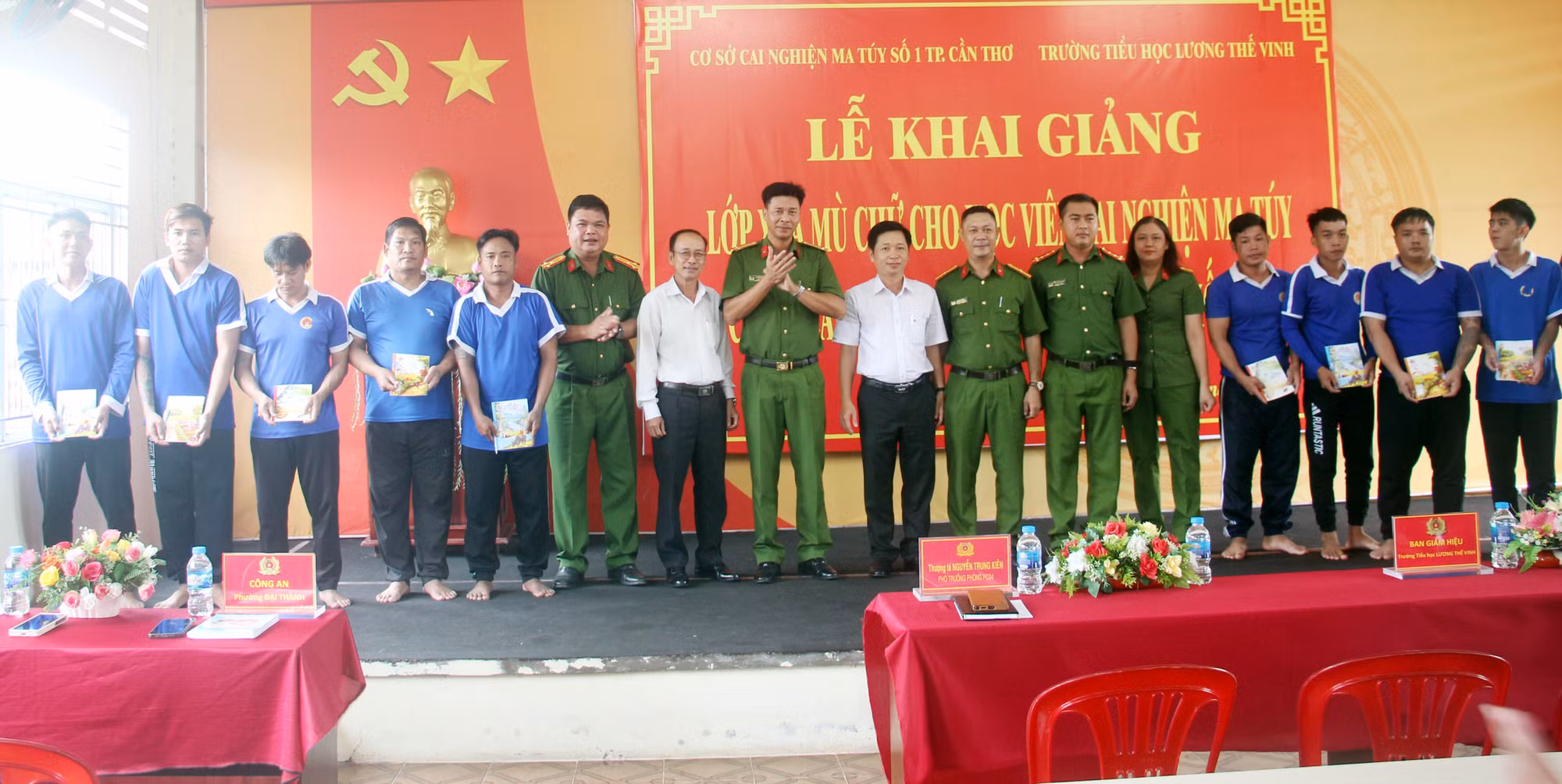 Xóa mù chữ cho học viên cai nghiện -0