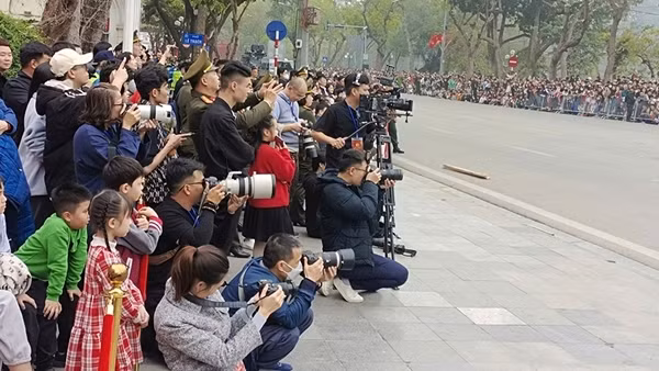 Tháo gỡ khó khăn cho báo chí, sửa đổi luật vẫn chỉ là bước đầu