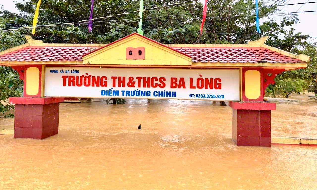 Quảng Trị: Sơ tán khẩn hơn 200 hộ dân giữa lũ dâng nhanh -0