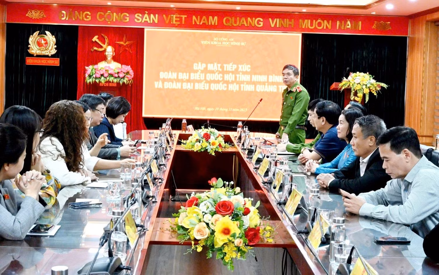 Viện Khoa học hình sự gặp mặt Đoàn đại biểu Quốc hội 2 tỉnh Ninh Bình và Quảng Trị -0