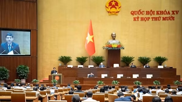 Giám đốc Sở Giáo dục và Đào tạo được tuyển dụng, điều động nhà giáo, cán bộ quản lý