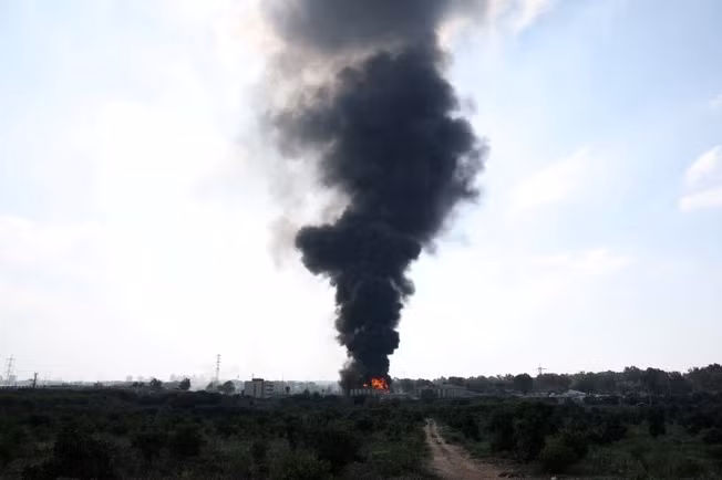 Iran tuyên bố đánh trúng trung tâm tình báo Mossad của Israel -0