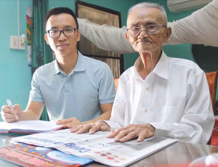 So DB _19_ Tròn 100 tuổi vẫn đam mê với nghề báo -1