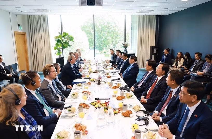 Thủ tướng Phạm Minh Chính làm việc với một số tập đoàn hàng đầu của Thuỵ Điển.