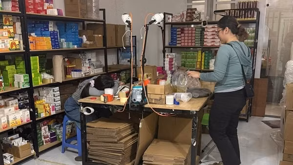 Từ vụ lén hủy thực phẩm chức năng, lộ nhiều doanh nghiệp bán hàng giả