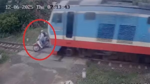 Vụ hai người tử nạn đường sắt ở Phú Yên: Người chạy xe máy cố tình vượt qua chắn cảnh báo