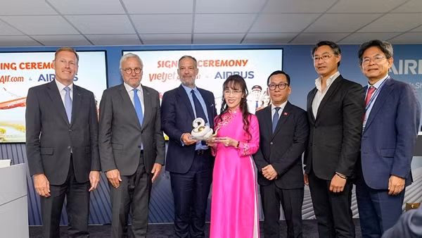 Vietjet đặt hàng mới 100 máy bay A320/ A321neo