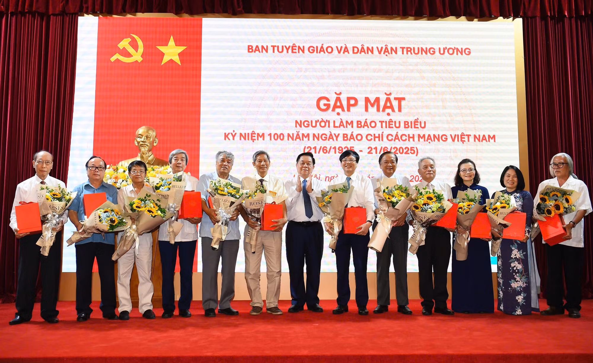 Tri ân, tôn vinh nhà báo lão thành, người làm báo tiêu biểu -0