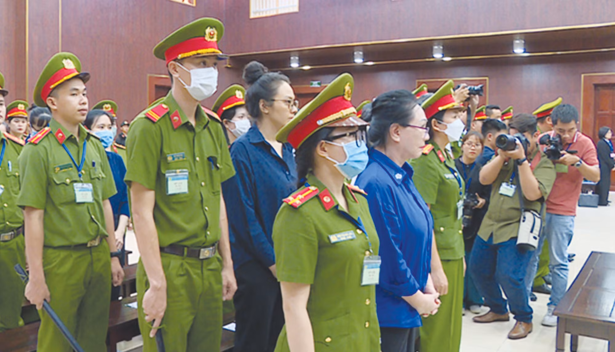 Nỗi lòng nhà báo tác nghiệp tại các phiên tòa_Số Đặc biệt trang 32 -0