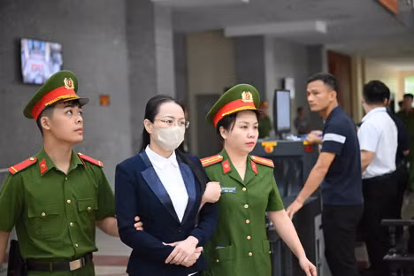 Sáng nay, cựu Chủ tịch FLC Trịnh Văn Quyết cùng 49 bị cáo hầu tòa phúc thẩm -0