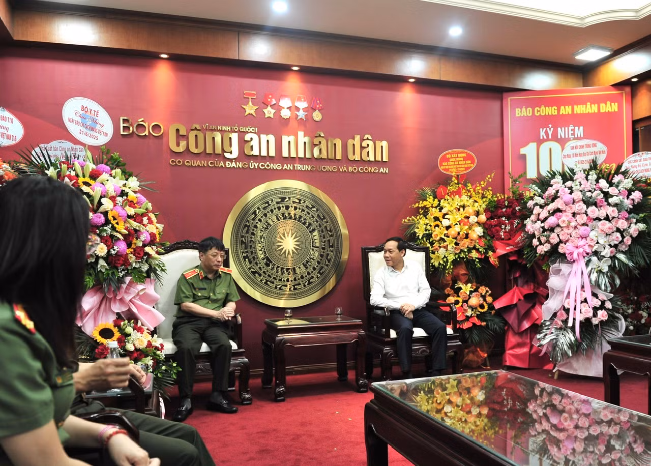 Phó Trưởng Ban Nội chính Trung ương Nguyễn Thanh Hải thăm, chúc mừng Báo CAND -1