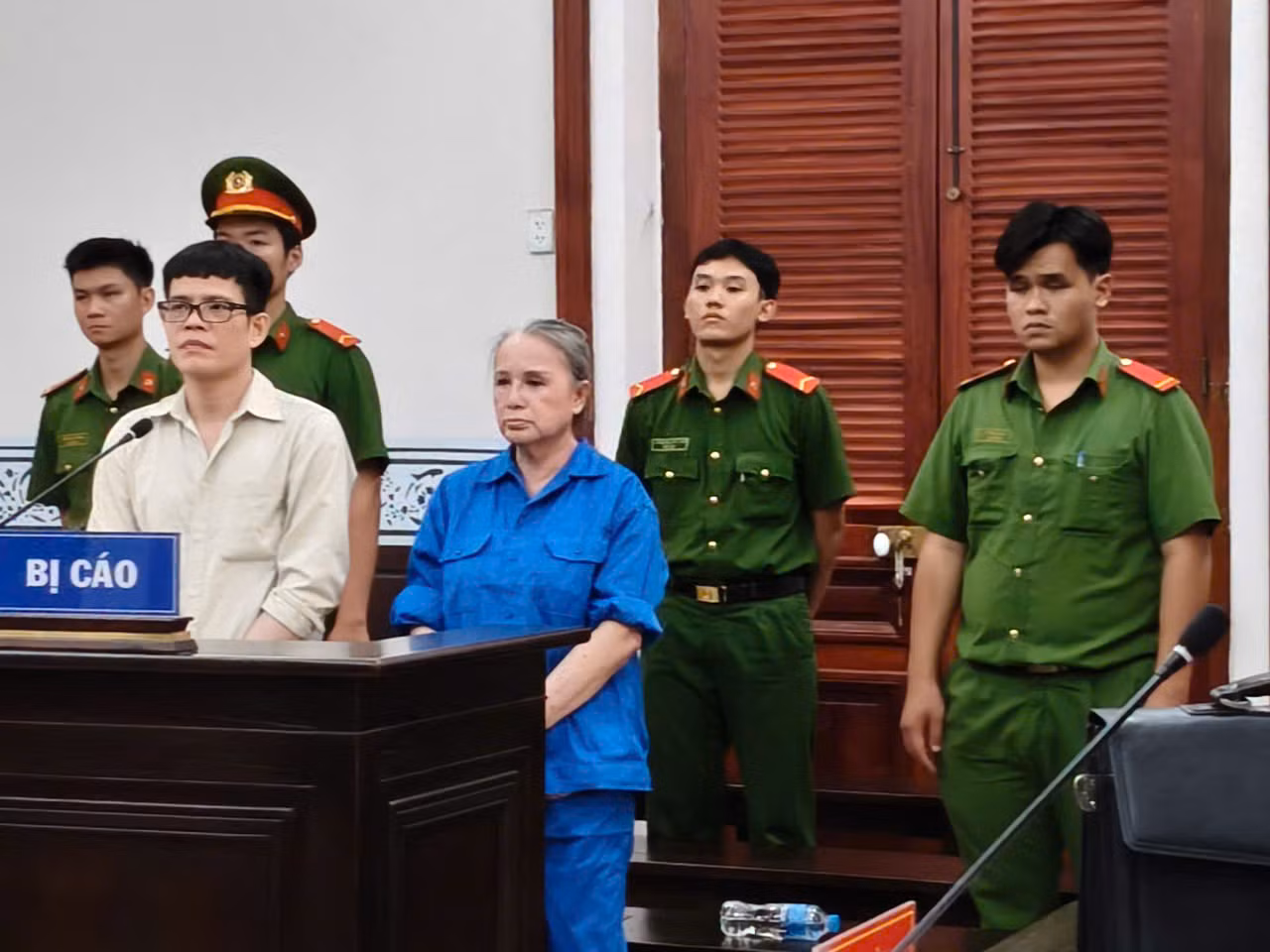 Mua bán ma túy, nữ bị cáo U70 và đồng phạm bị tuyên án tử hình -0