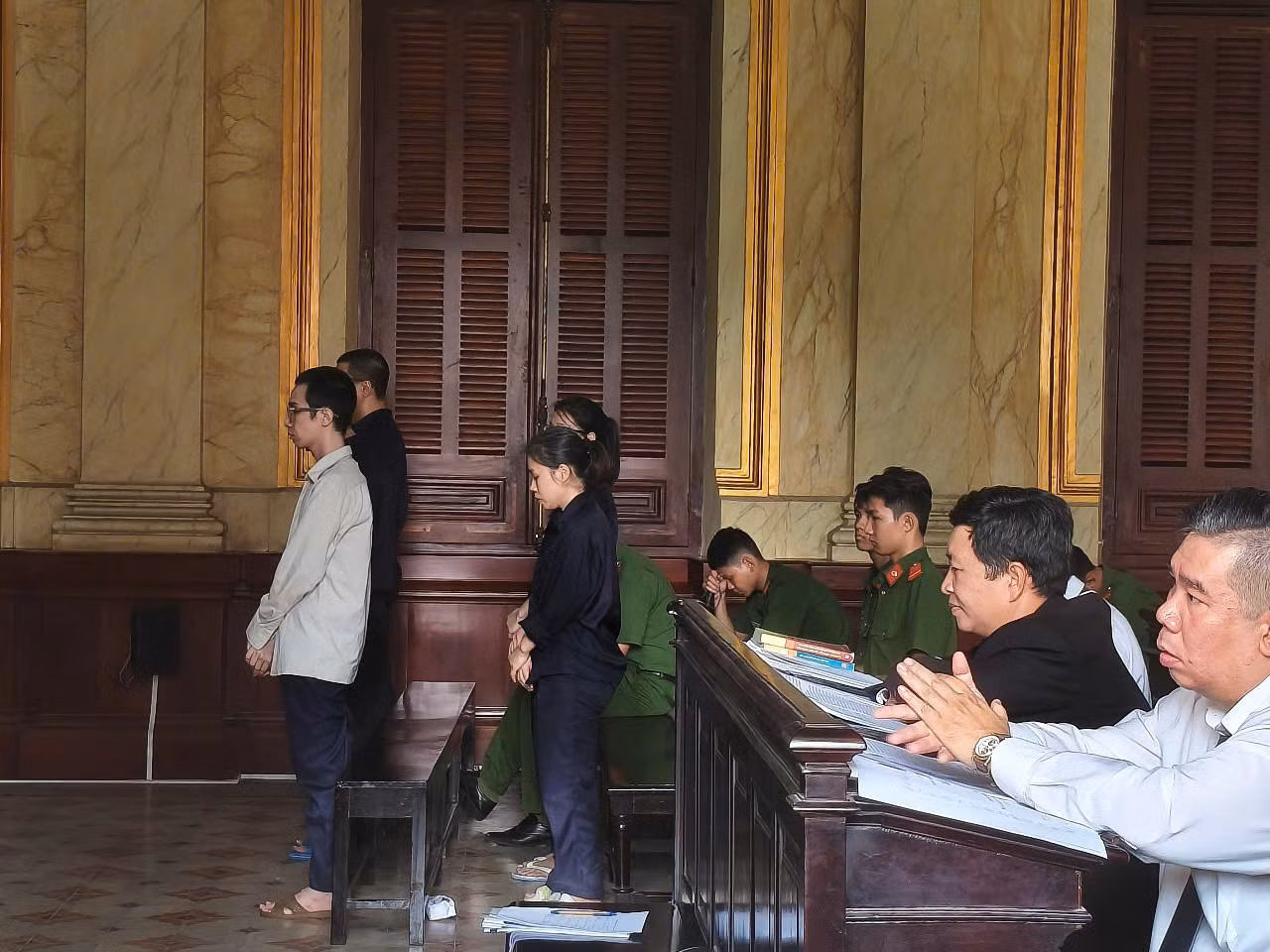 Chiếm đoạt tiền tỷ của Ngân hàng Á Châu để thanh toán đơn hàng trên sàn thương mại điện tử -0