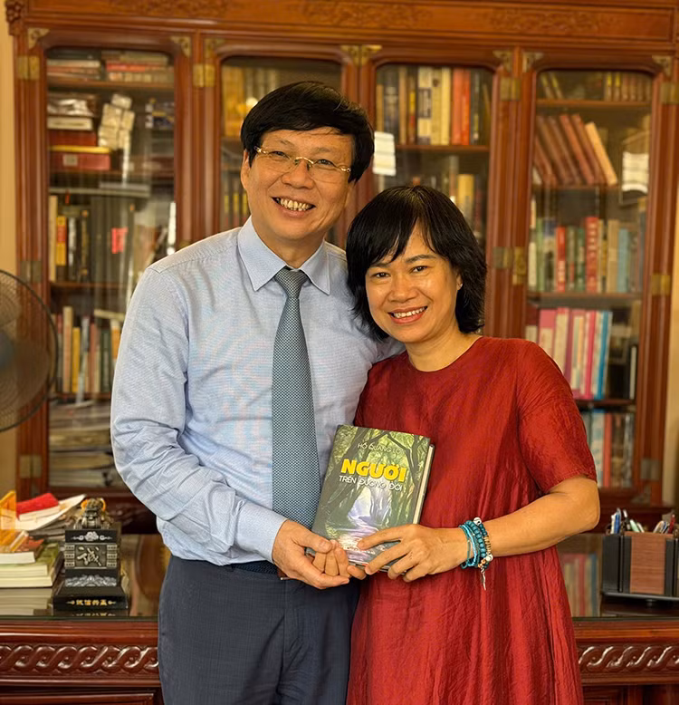 Tận cùng của báo chí là văn hóa - Tận cùng của văn hóa là con người -0