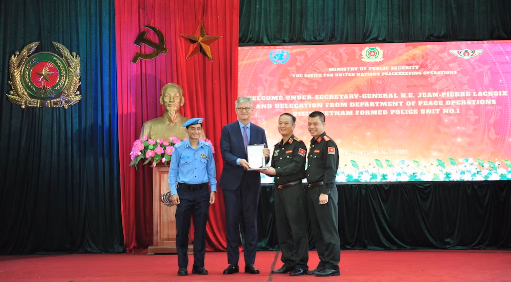 Phó tổng thư ký Liên hợp quốc đến thăm và làm việc&nbsp;với Văn phòng thường trực Bộ Công an về gìn giữ hòa bình Liên hợp quốc -1