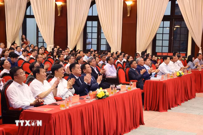 Điểm mới trong thi hành Điều lệ Đảng; chức năng, nhiệm vụ của Đảng ủy xã, phường -0