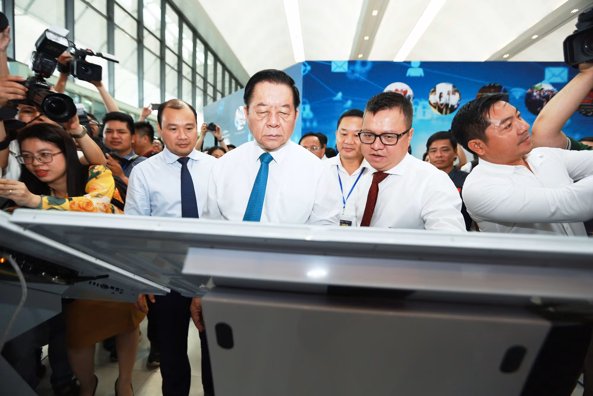 Báo chí tiếp tục đổi mới để giữ vững sứ mệnh phục vụ nhân dân và đồng hành cùng đất nước -0