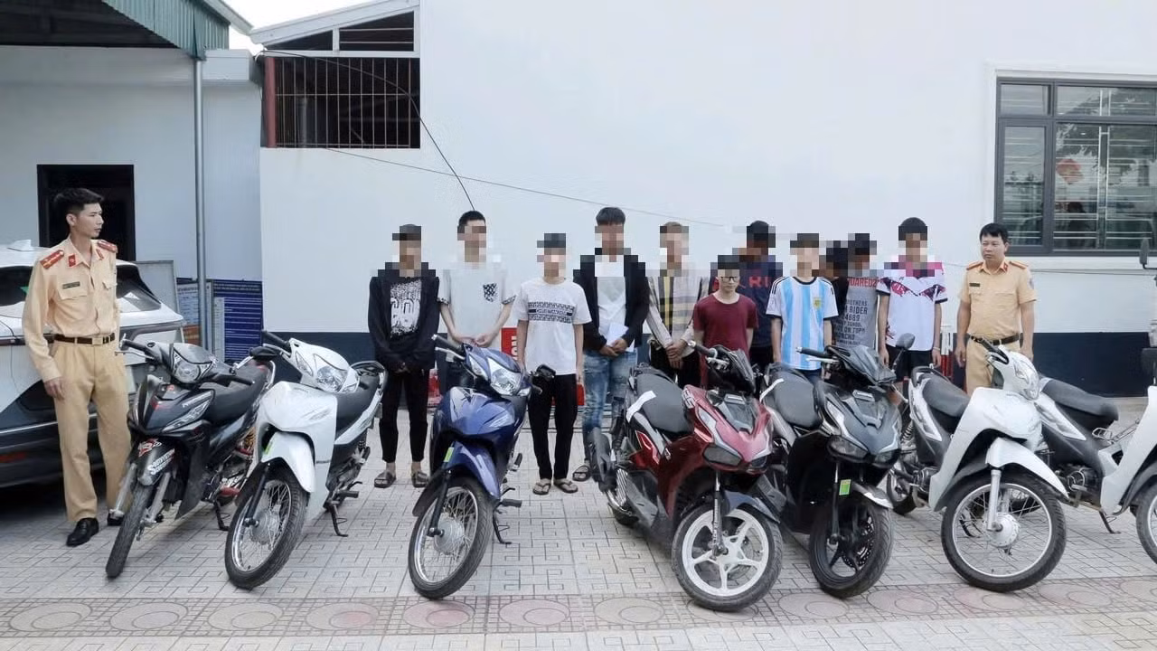 Phạt gần 100 triệu đồng nhóm 