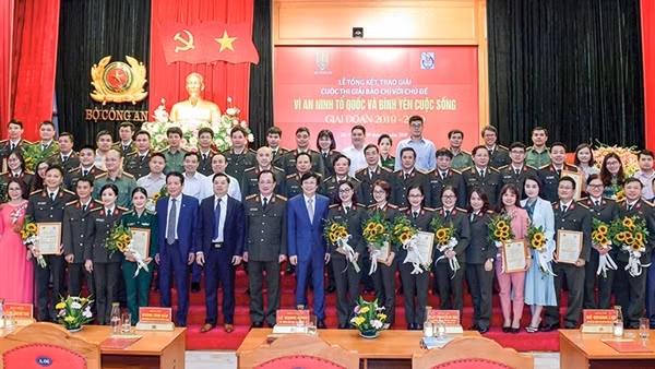 Sức hấp dẫn, lan tỏa của Giải báo chí “Vì an ninh Tổ quốc và bình yên cuộc sống”